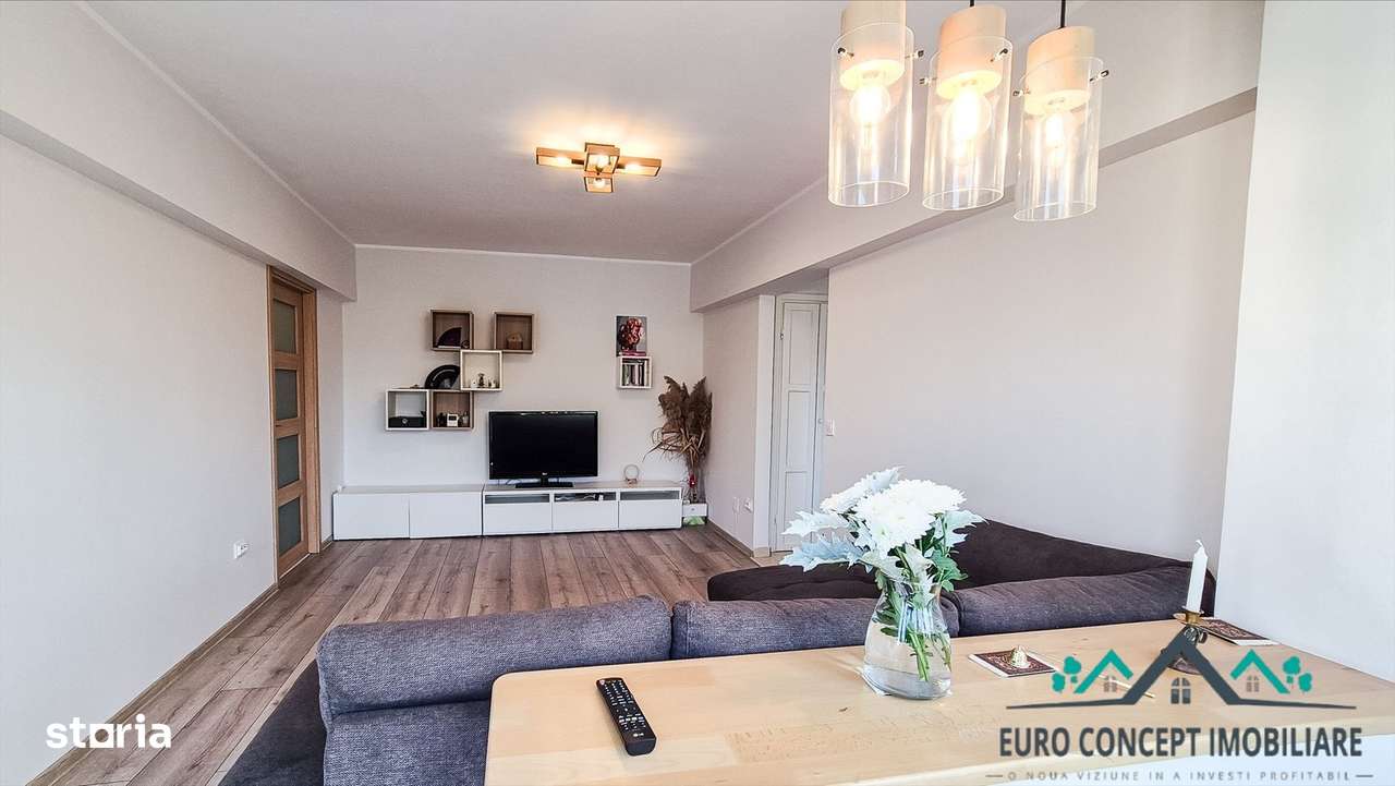 Apartament de vânzare cu 2 camere - zonă centrală-0