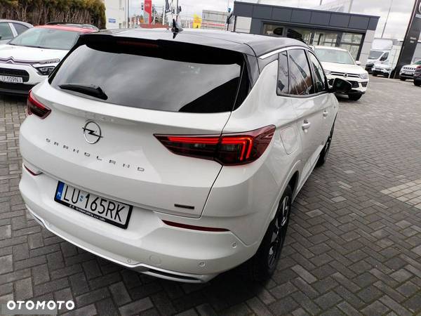 Opel Grandland 1.6 T PHEV 4x4 Business Elegance - 7