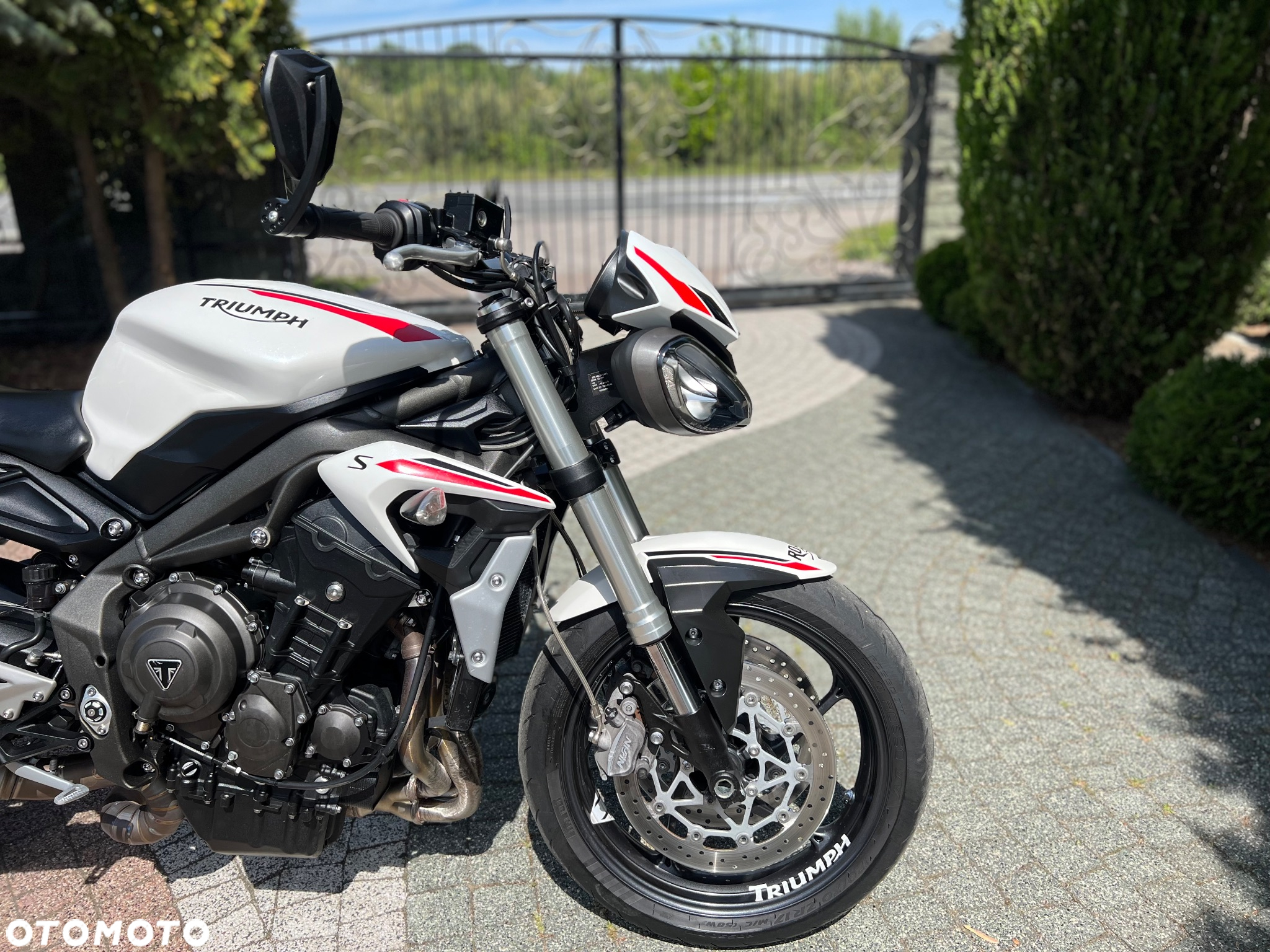 Triumph Street Triple - 5