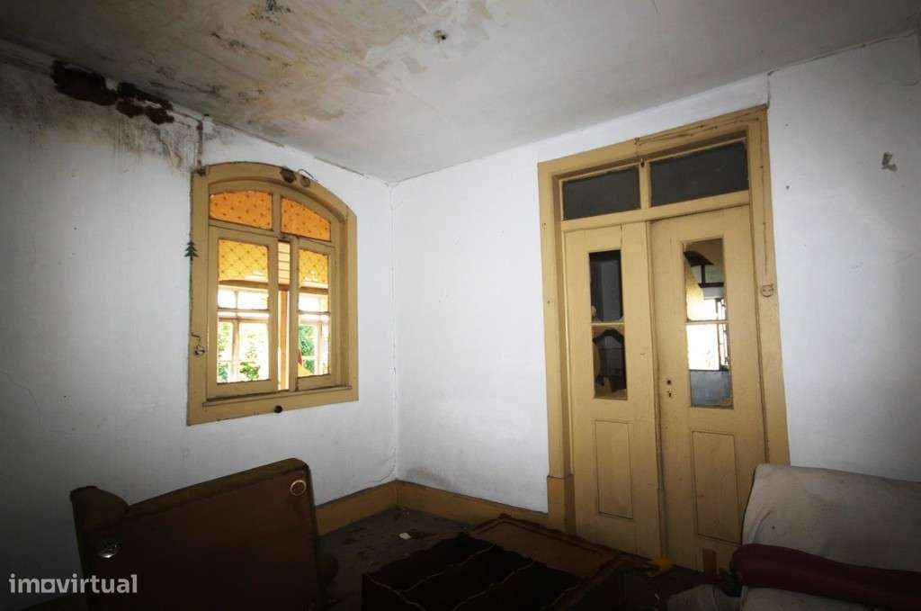 Prédio para reconstrução, Coimbra, Santa Clara junto ao Fórum - Grande imagem: 5/20