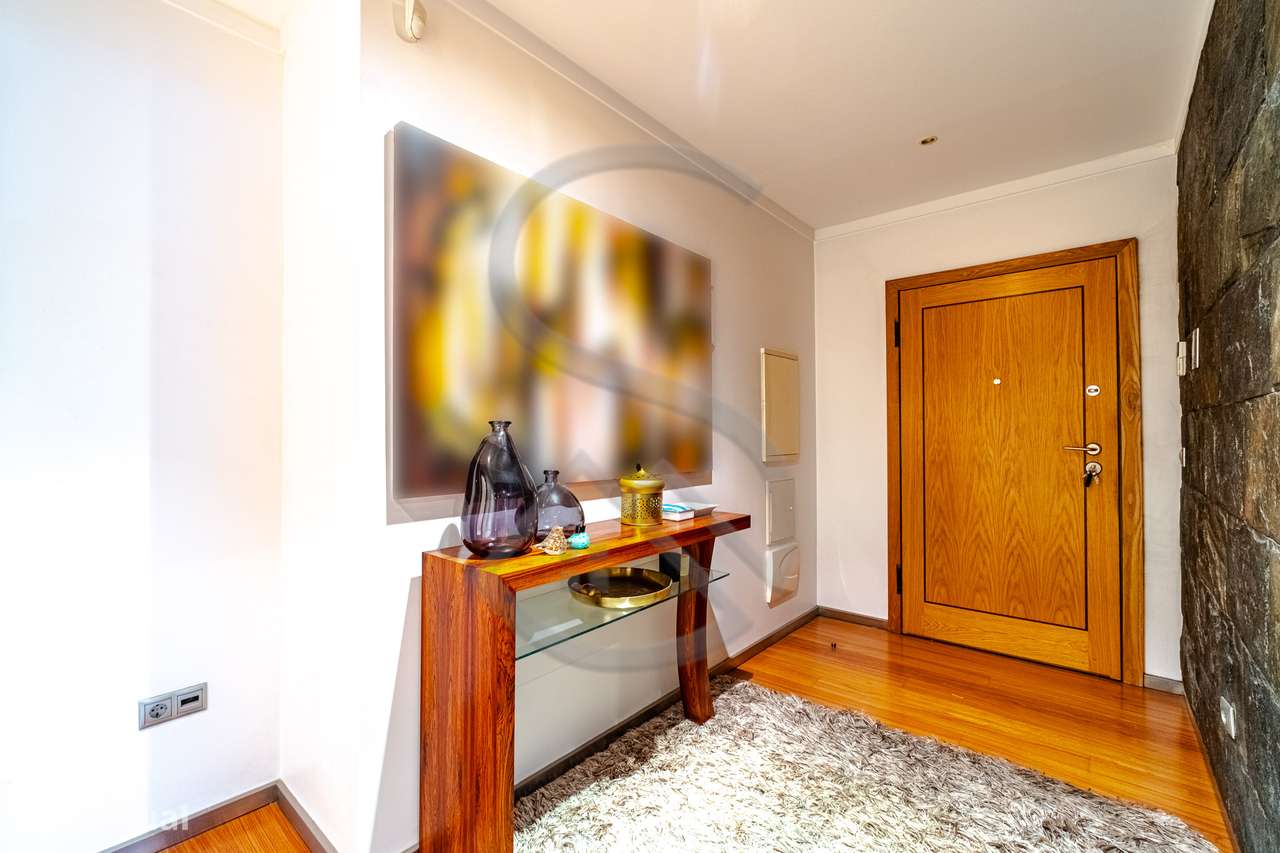 Apartamento T3 de Luxo em Vilar do Paraíso e Mafamude-7