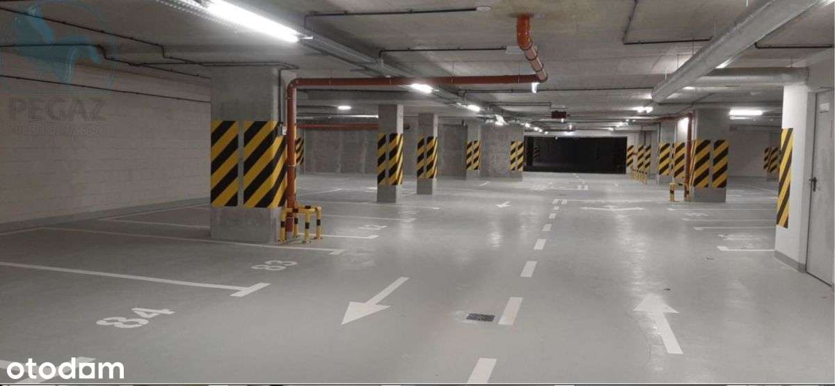 Garaż miejsce w hali garażowej