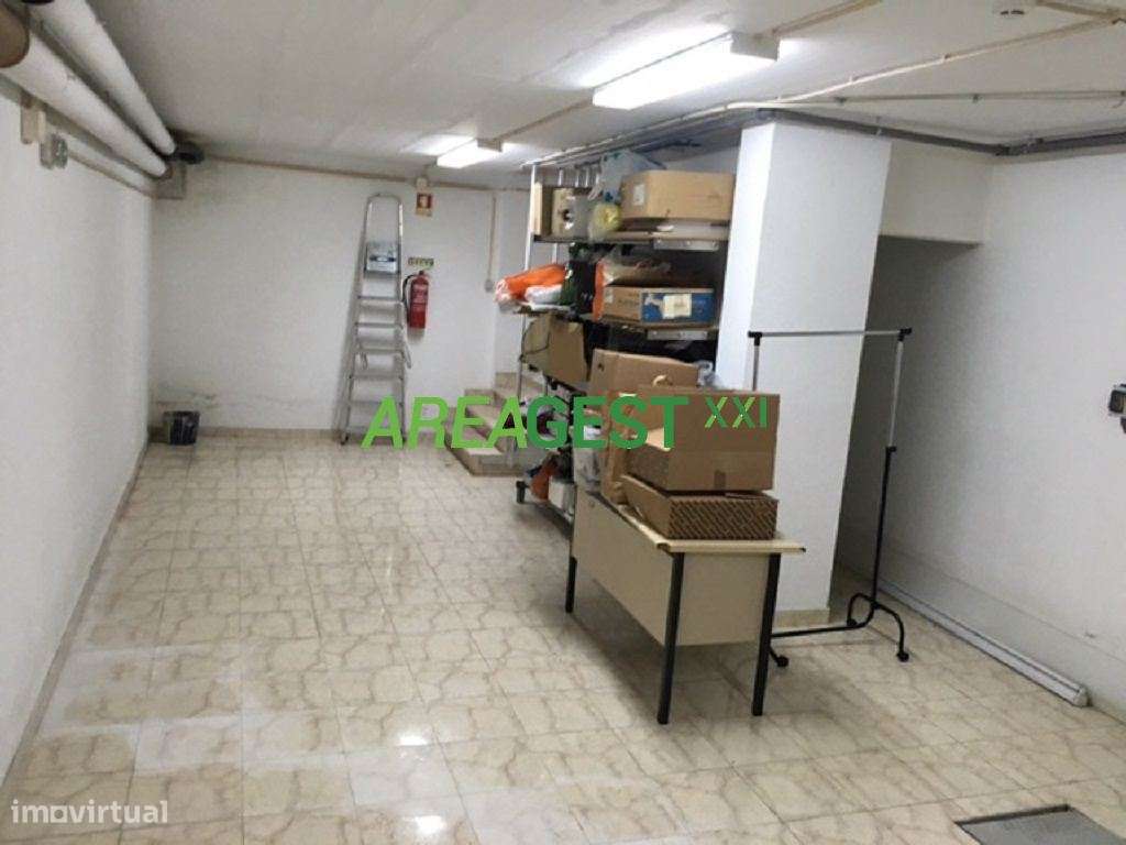 Loja para venda com rendimento, na Pontinha, Odivelas - Grande imagem: 3/13