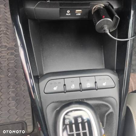 Kia Stonic 1.0 T-GDI L - 23