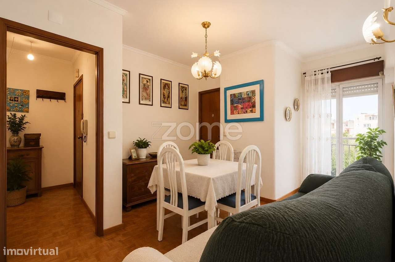 Apartamento T2, 2º Andar, no centro de Albufeira-4