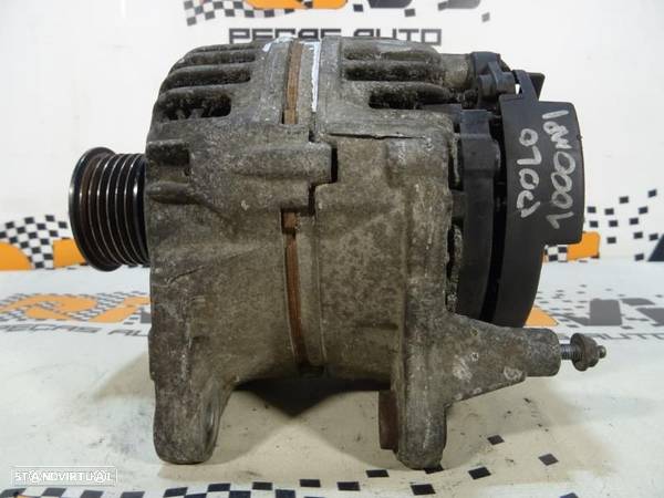 Alternador Volkswagen Polo (6N2)  037 903 025 L / 037903025L / 0124315 - 5