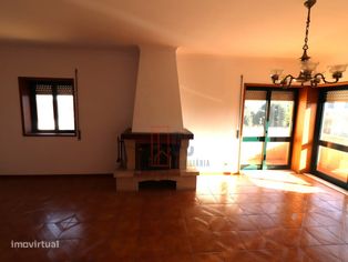 Apartamento T3, de 3 frentes e garagem fechada em Vilar do Paraíso - Grande imagem: 3/51