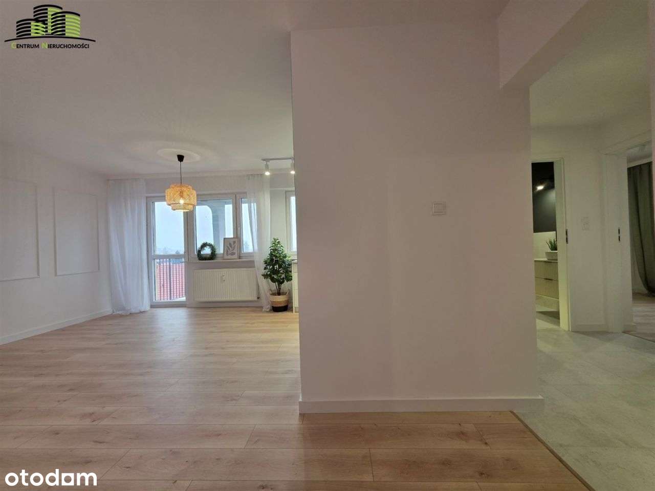 4 pokojowe mieszkanie na poszukiwanym 2 pietrze.-0