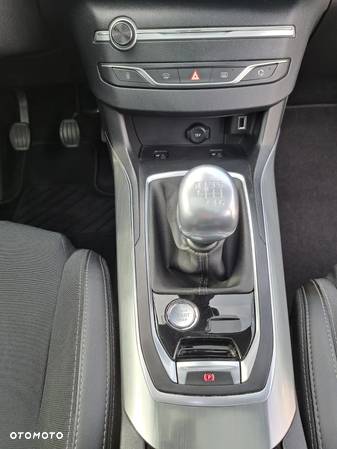 Peugeot 308 SW BlueHDi 130 Stop & Start Allure Pack - 13