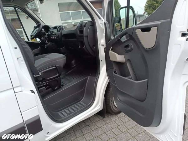 Renault Master 2.3  150ps. - 23