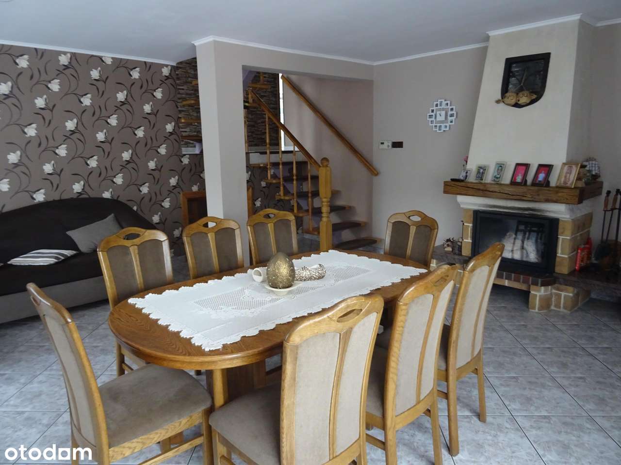 Zadbany dom z ładnie zagospodarowaną działką!-6