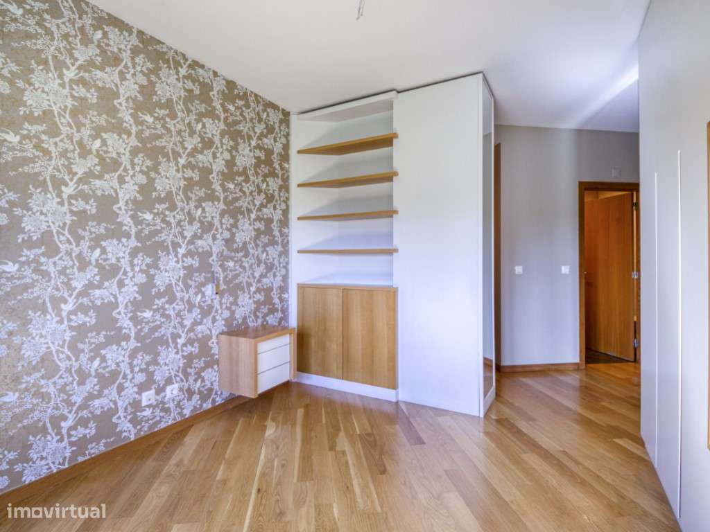 T3 com Box 2 carros e grande varanda - Colinas do Cruzeiro, Odivelas-27