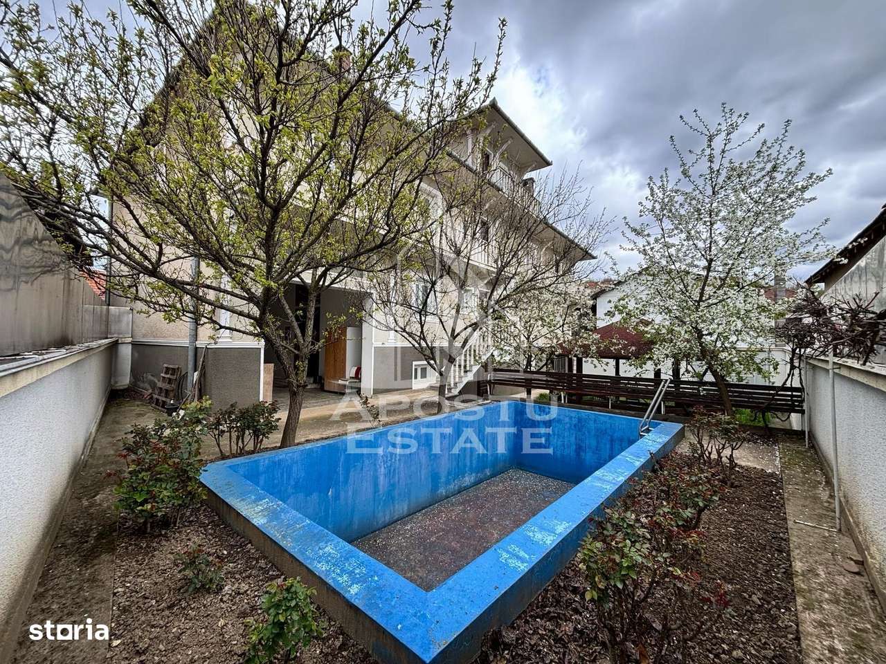 Vila unica, 520 utili, in inima judetului Caras-Severin - Imagine principală: 4/19