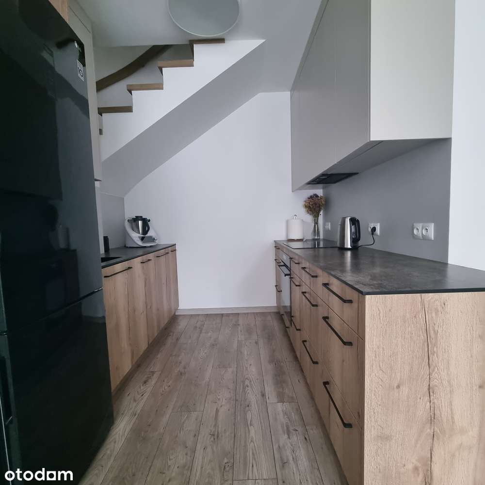 Wyjątkowy szeregowiec w Bninie, gotowy do zamieszkania, 4  pokoje-1