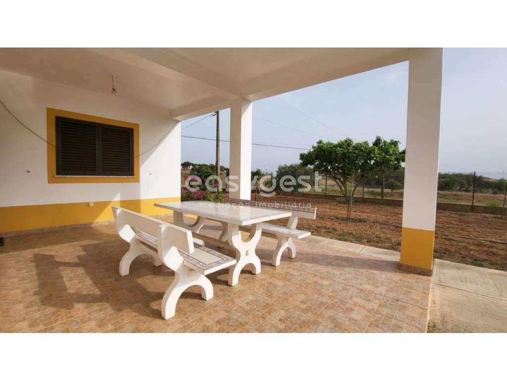 Monte Alentejano com 4 quartos localizado na freguesia de Ourique - Grande imagem: 5/19