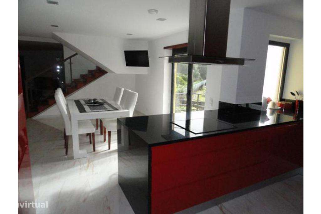 Moradia T4 com Piscina em Vila Nova de Anha - Grande imagem: 3/11