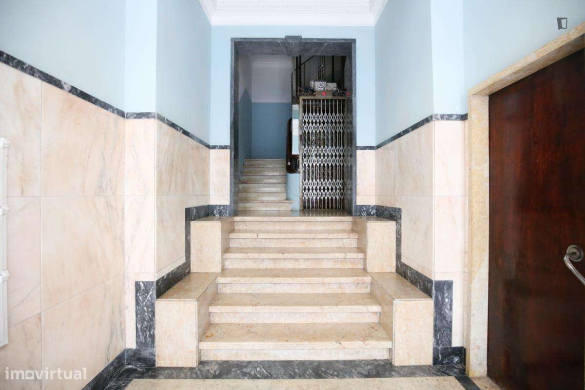 Quarto - localizado em Arroios Lisbon - Grande imagem: 5/6