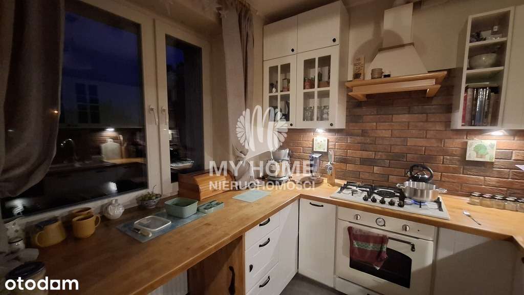 Wyjątkowy Dom Bliźniak na Sprzedaż w Żyrardowie!-6