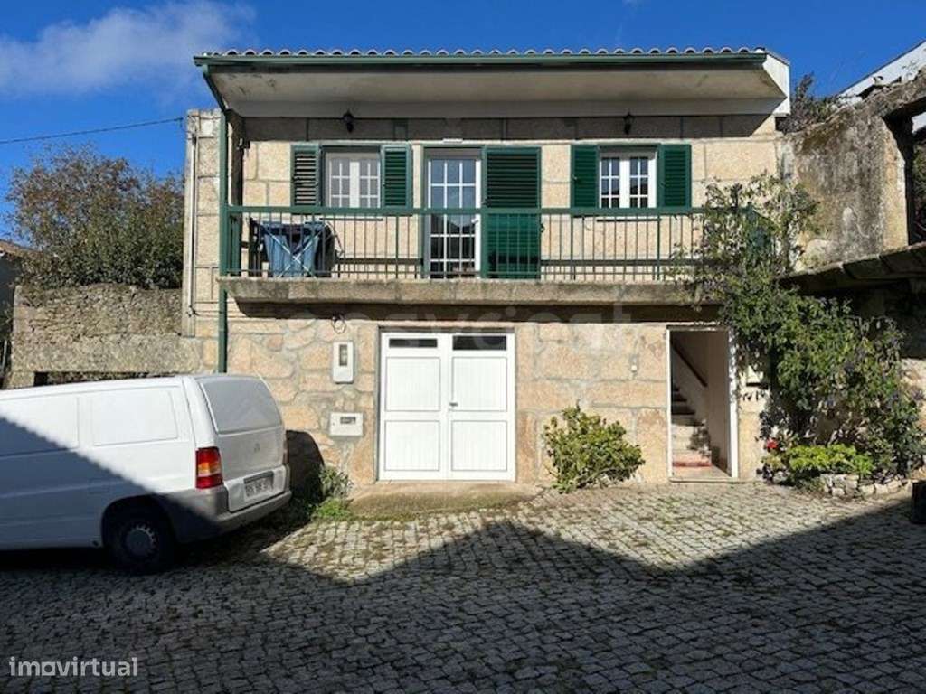 Magnifica Moradia T3 situada na lindíssima e pacata aldeia da Lousa... - Grande imagem: 3/20