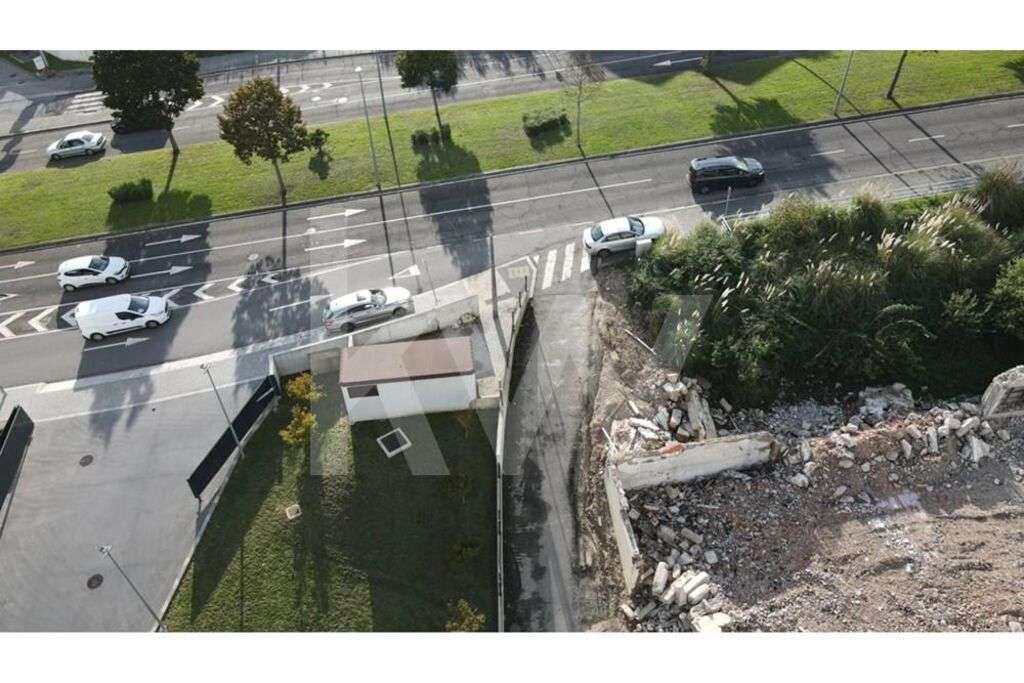 Terreno na zona Oriental do Porto, PIP aprovado construção em altura n - Grande imagem: 4/23