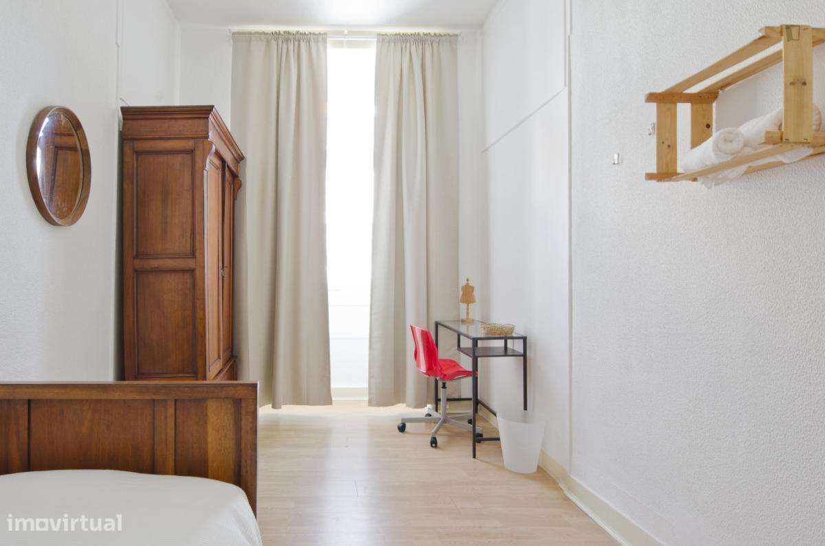 Quarto - localizado em Baixa Lisbon - Grande imagem: 2/10