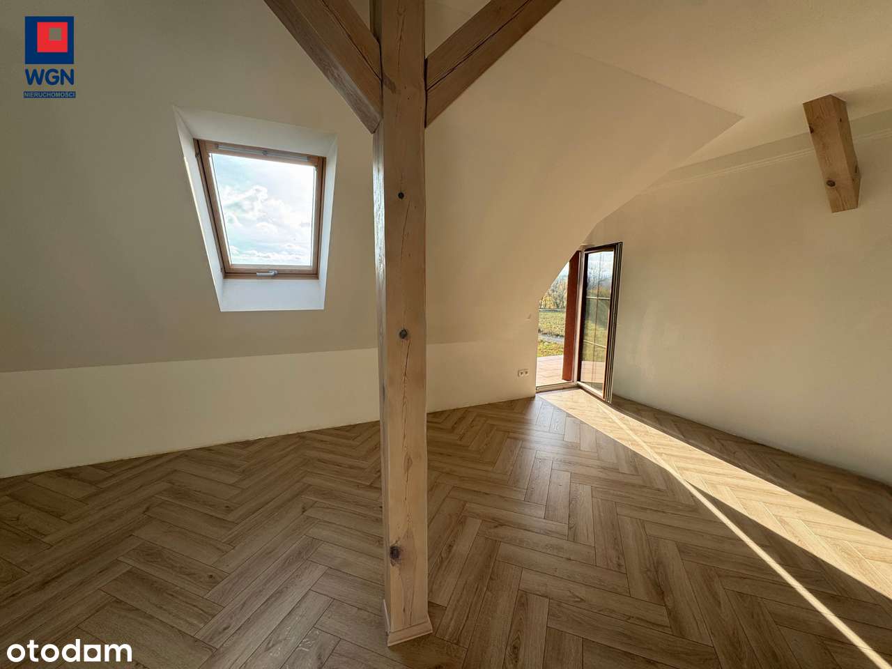 Gustownie wykończony dom w okolicach Kłodzka na sprzedaż.-15