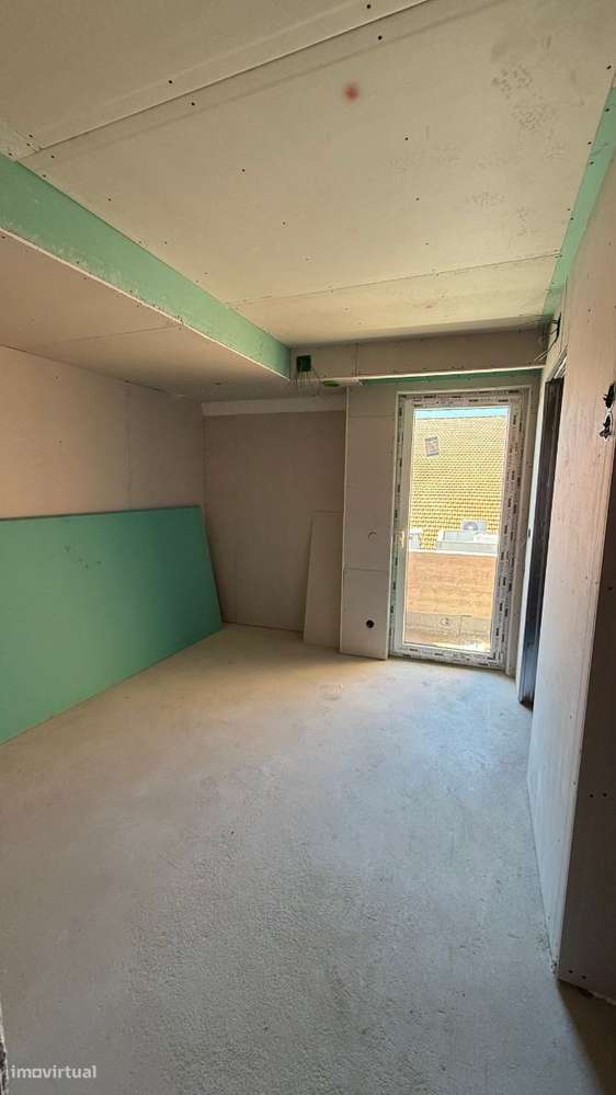 APARTAMENTO T3  com vistas de mar e rio,  como novo, Situado no Bai...-15