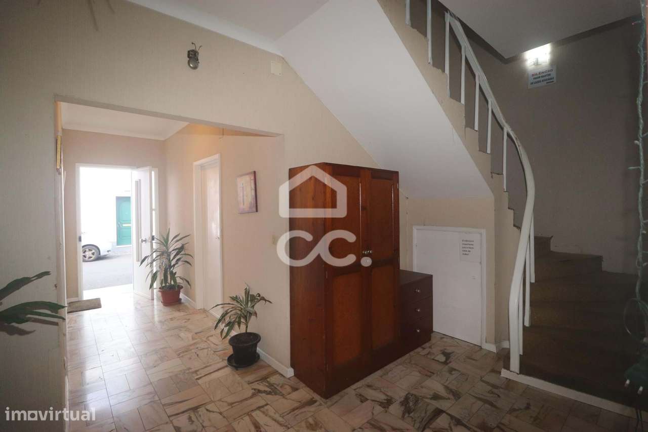 Moradia com 4+2 Quartos - São Pedro - Ponta Delgada - Grande imagem: 2/22