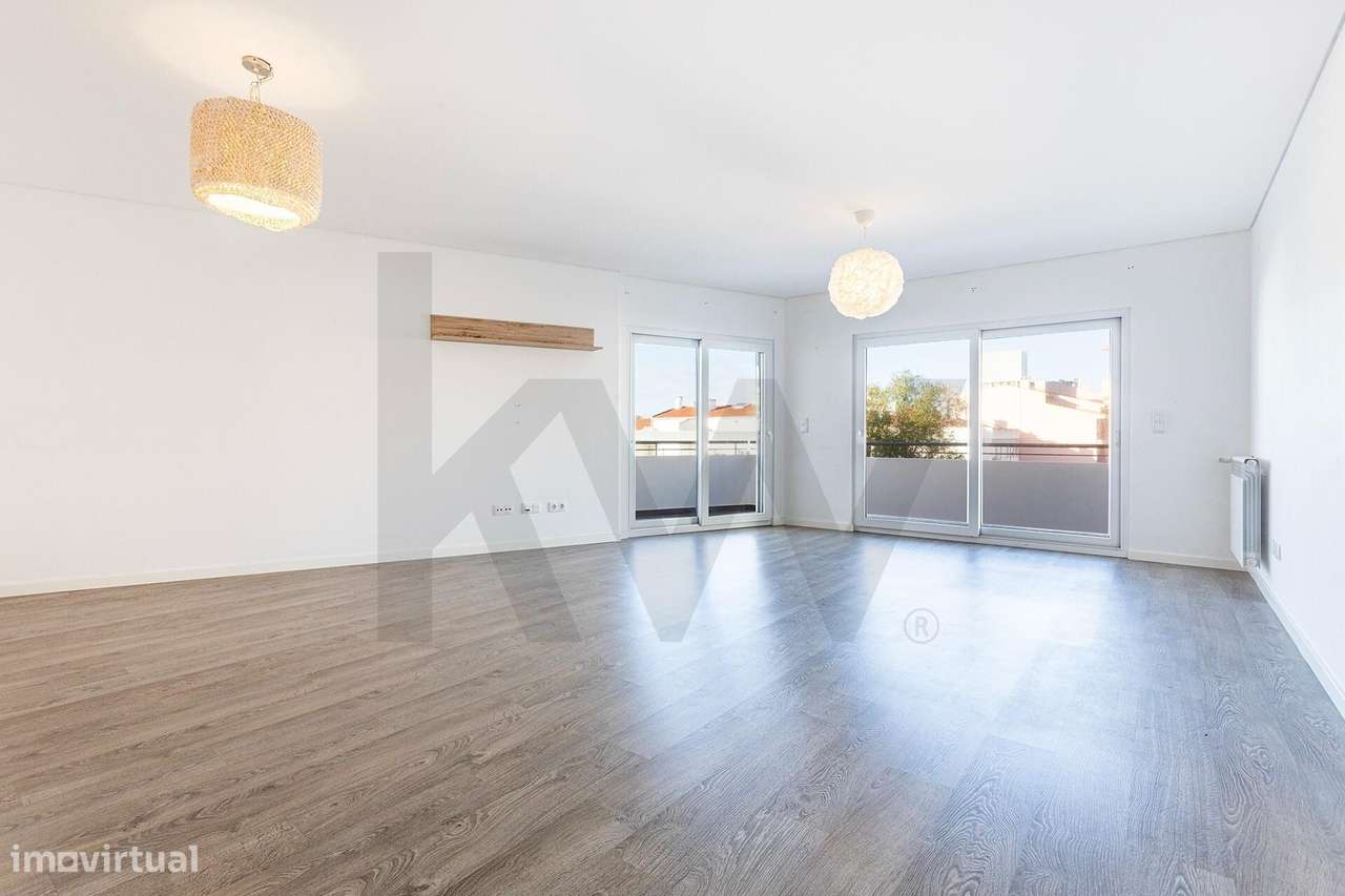 Arrendamento – Apartamento T3 com Vista Mar na Parede, Cascais - Grande imagem: 4/24