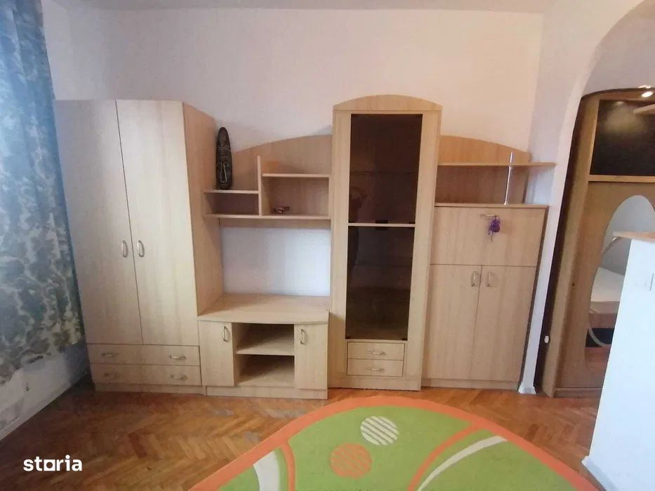 Apartament cu o camera spre inchiriere, in 7 Noiembrie