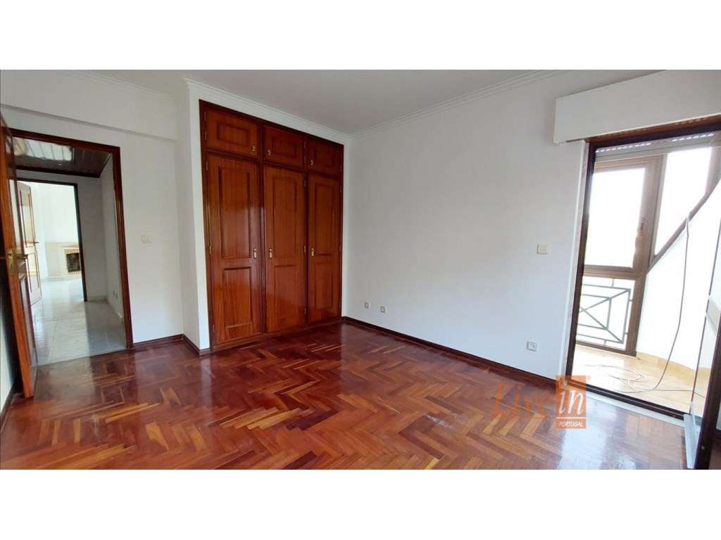 Apartamento T2 em Belas-9