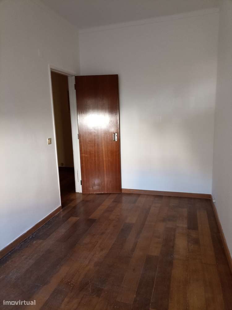 T2 para atualizar e modernizar no Carregado - Grande imagem: 3/10