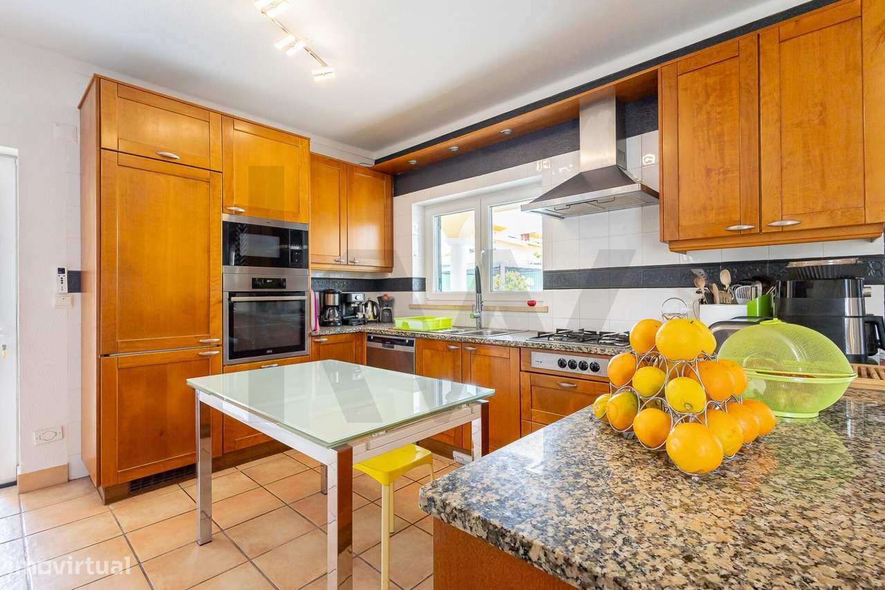 Moradia T5 com piscina junto à Quinta da Trindade / Quinta Dona Maria,-17
