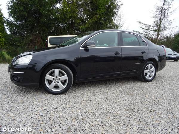 Volkswagen Jetta 1.6 United - 3