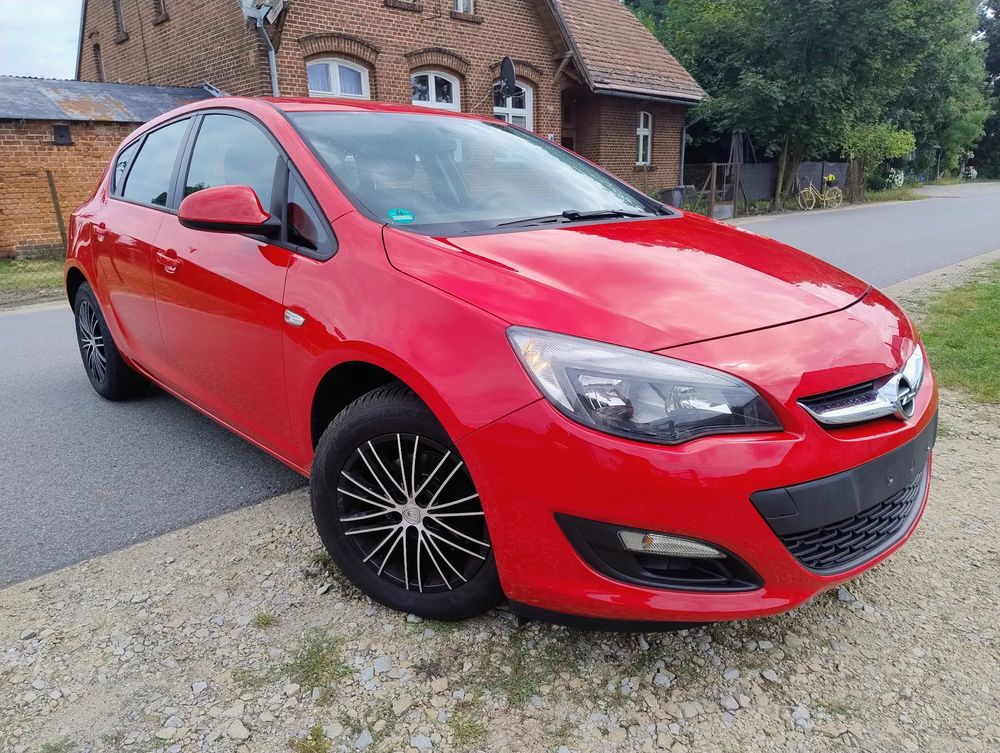 Opel Astra J (2009-2019) 1.6 Design Edition 2015