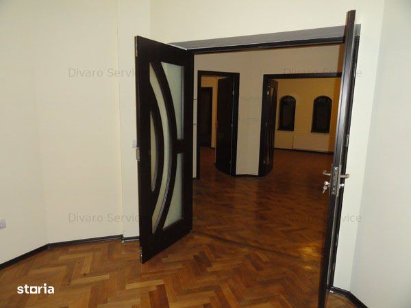 Inchiriere apartament 5 camere renovat Arene Cotroceni metrou Eroilor