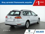 Volkswagen Golf - 6