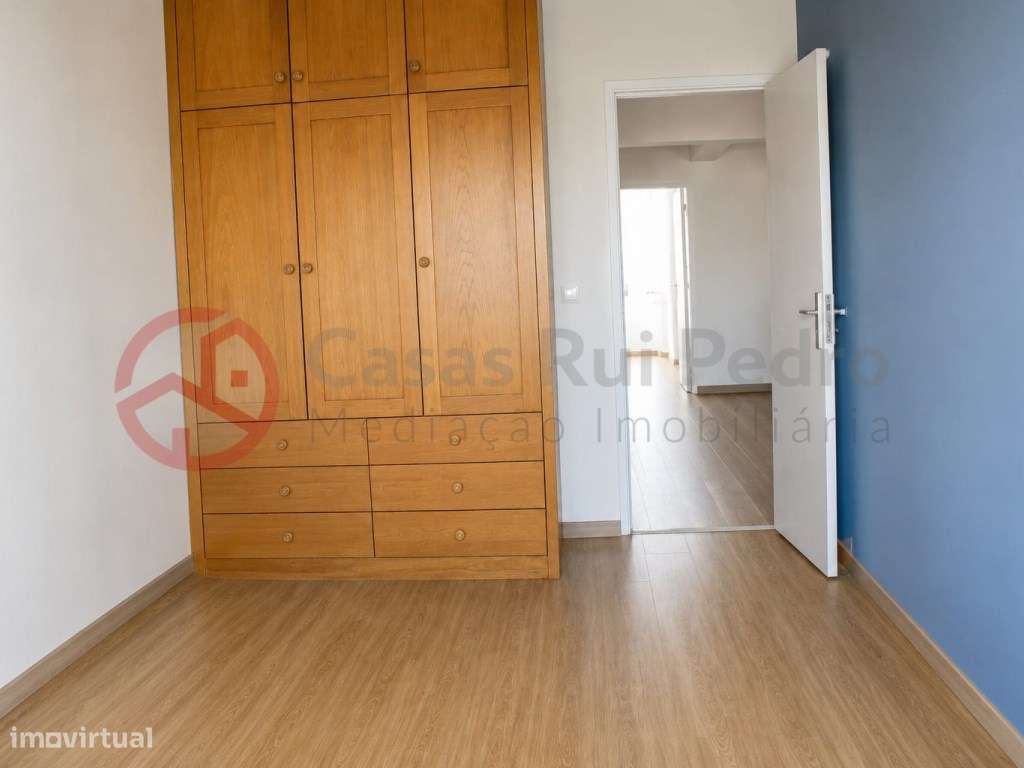 Apartamento T3 com excelentes áreas, Paivas-22