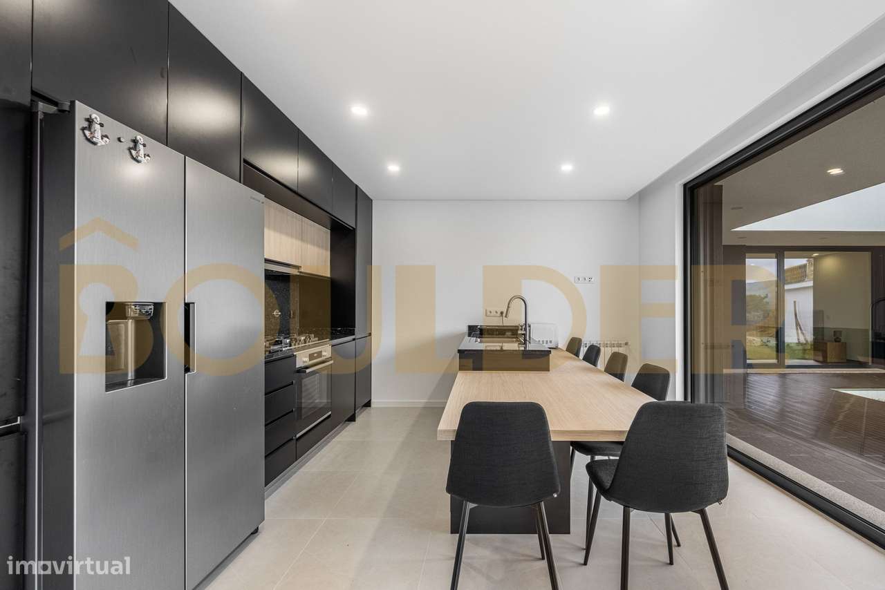 Moradia T4 de Arquitetura Moderna-19