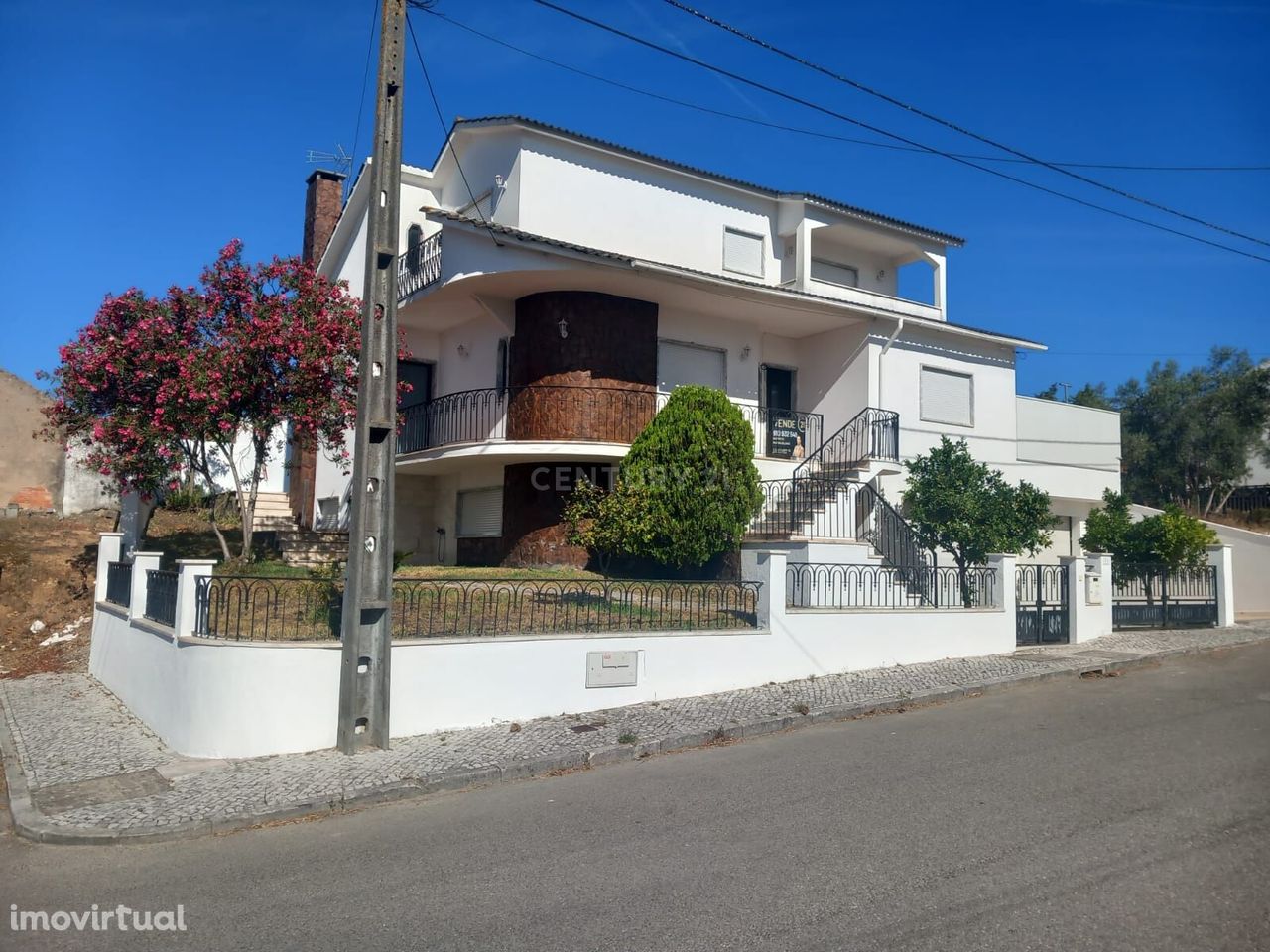 Moradia T4 com piscina, em Nossa Senhora da Piedadade em Ourem,zona pr