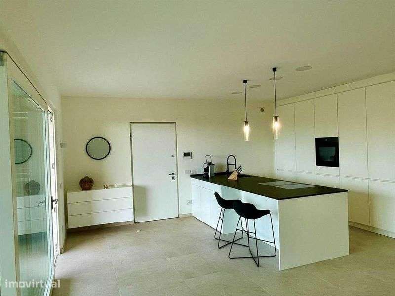 T1 confortável em Estoril com piscina comum - Grande imagem: 5/12