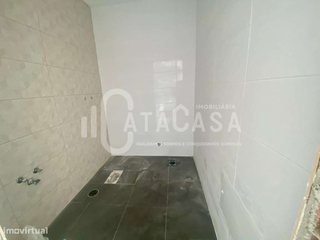 Moradia Geminada T3+1 Nova para Venda em Anadia-13