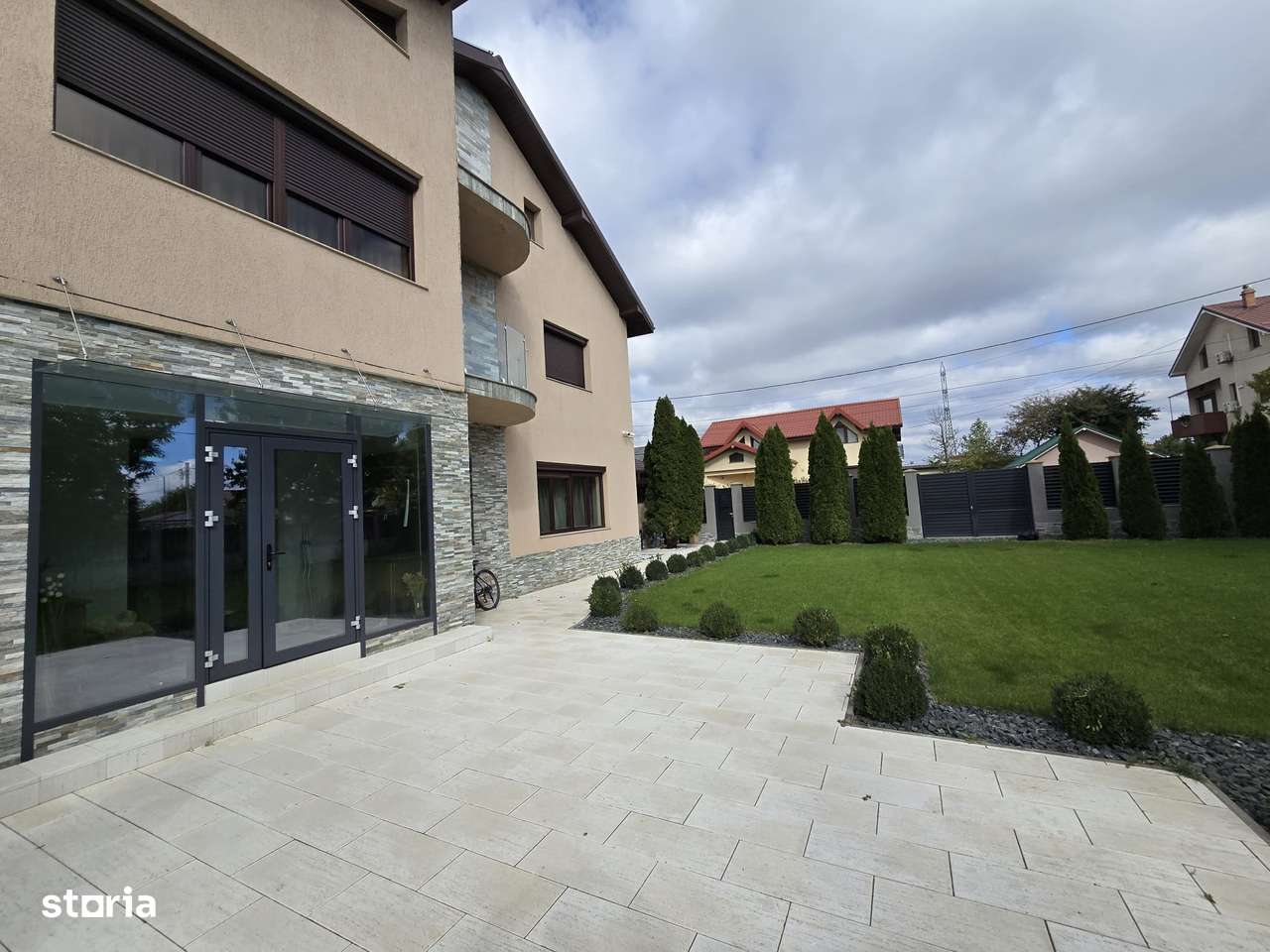 Vila P+1E+M, zona Arcasilor-12