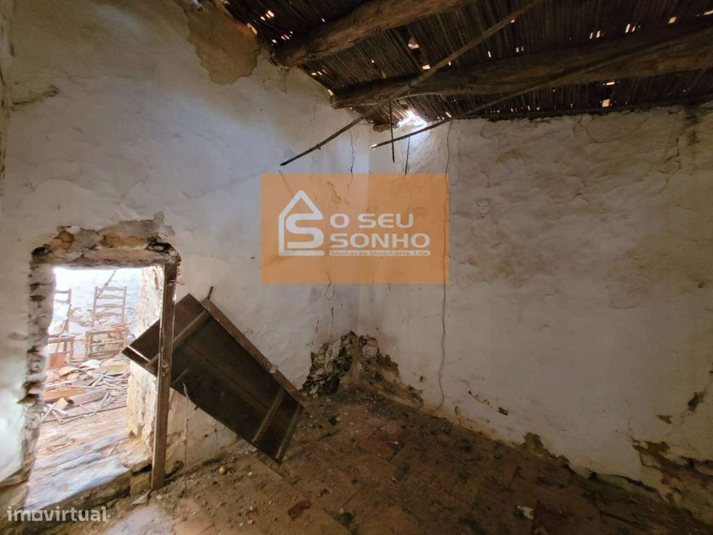 Casa Antiga para recuperar perto de São Brás de Alportel-8