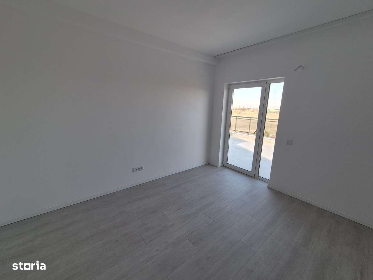 Penthouse NOU, finisat complet, 4 camere, parcare inclusă, comision 0%-12