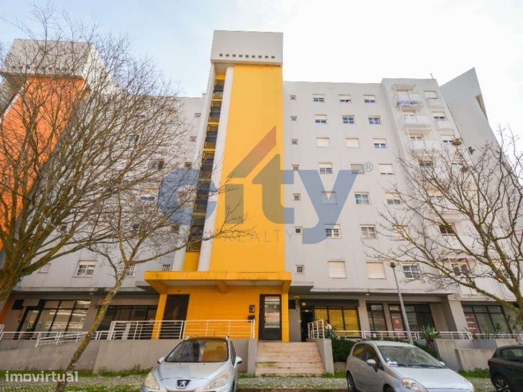 APARTAMENTO T1 COM GARAGEM EM TELHEIRAS JUNTO AO PINGO DOCE-19
