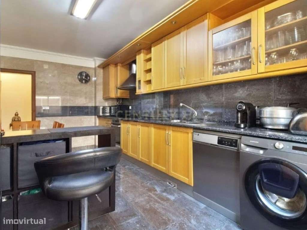 Bairro Salgado - T2 Espetacular com Parqueamento e Arrecadação - Grande imagem: 5/21