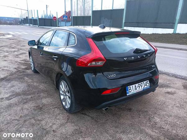 Volvo V40 D3 Summum - 9