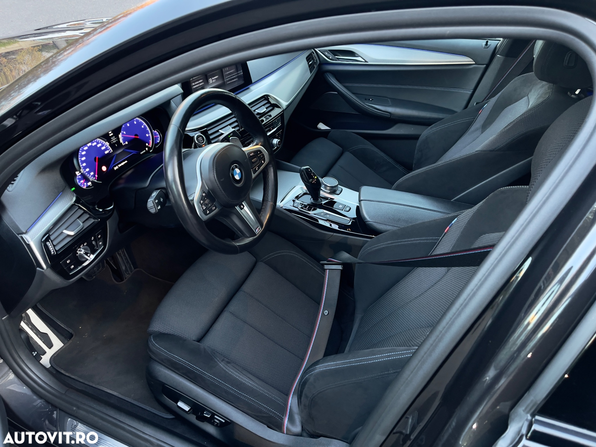 BMW Seria 5 530d Sport-Aut. - 21