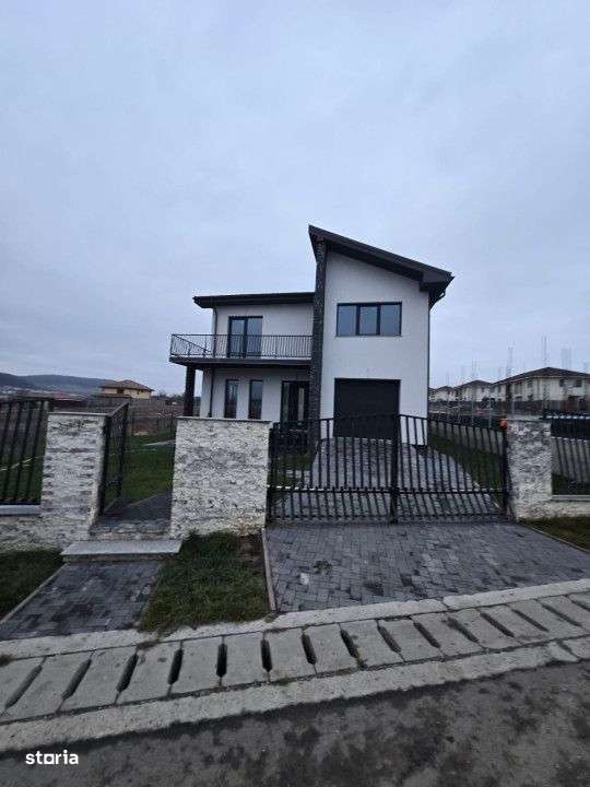 Casa individuala 5 camere, 230mp, garaj, terasa, teren 716mp, in Chint - Imagine principală: 1/13